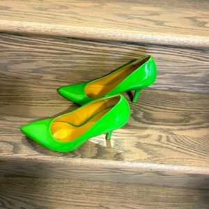 Nine West beautiful green high heels shoes for summer